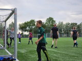 Laatste training S.K.N.W.K. JO11-1JM (partijtje tegen de ouders) van maandag 27 mei 2024 (133/137)